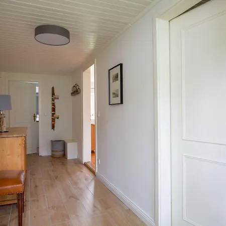 Holiday home Letj Lindguard *