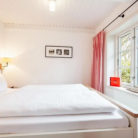 Holiday home Letj Lindguard Alkersum